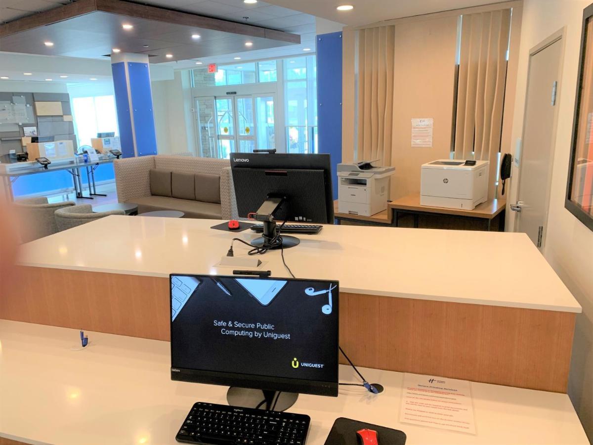 Holiday Inn Express & Suites Wilmington West - Medical Park By Ihg Exteriör bild