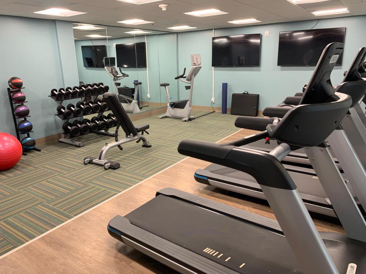 Holiday Inn Express & Suites Wilmington West - Medical Park By Ihg Exteriör bild