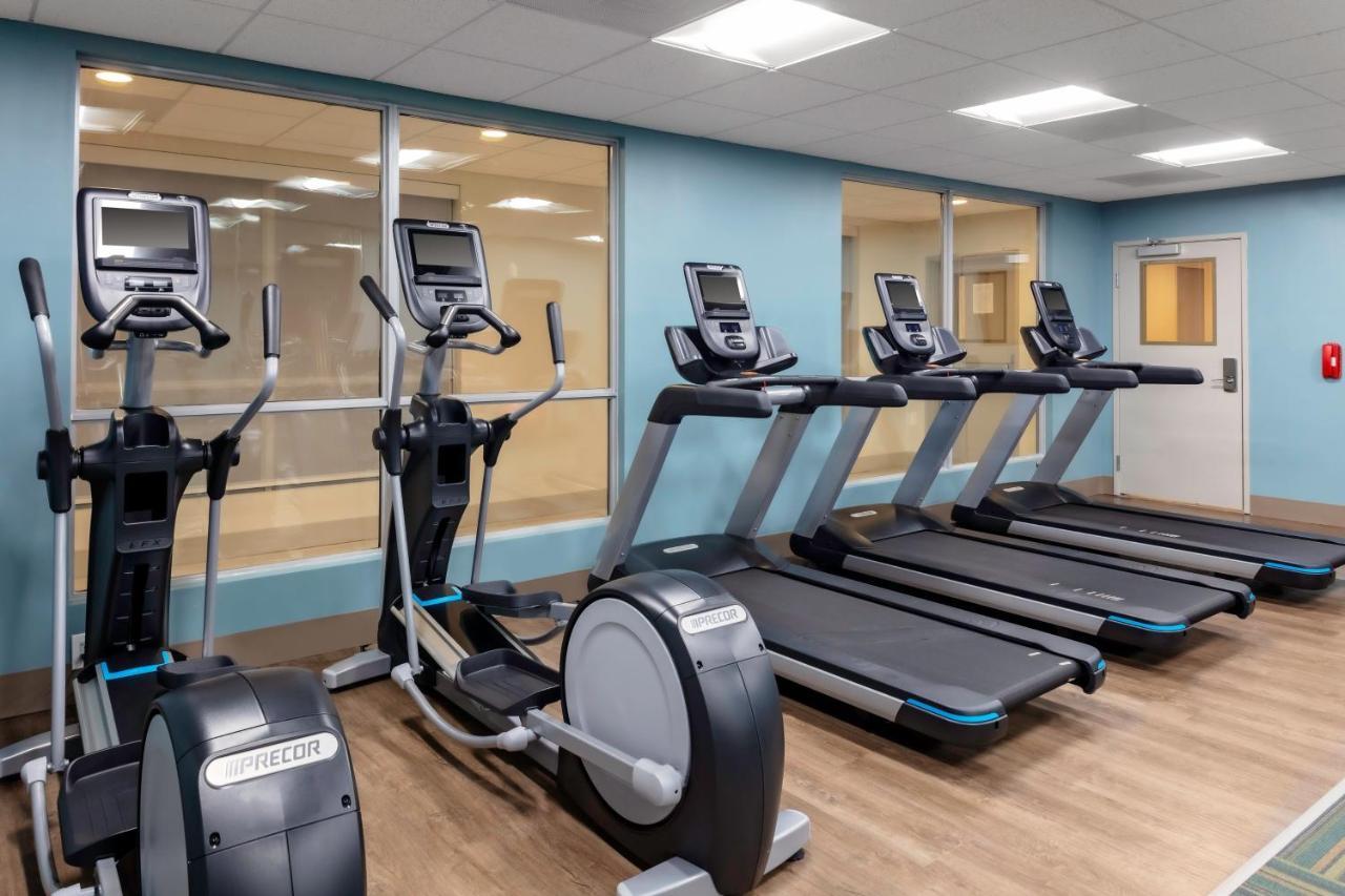 Holiday Inn Express & Suites Wilmington West - Medical Park By Ihg Exteriör bild